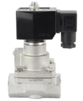 Клапан электромагнитный DN.ru VS1031-PT-NC-220VAC 1 1/2″ Ду40 Ру12 соленоидный двухходовой поршневой, резьбовой, корпус - нержавеющая сталь AISI 304, уплотнение - PTFE, пилотного действия, нормально закрытый, катушка - 220В AC